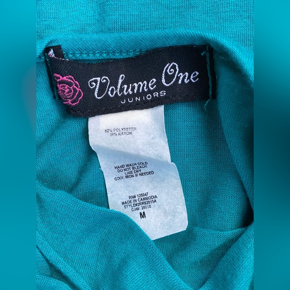 Volume One Women’s V Neck Blouse - Picture 2 of 6